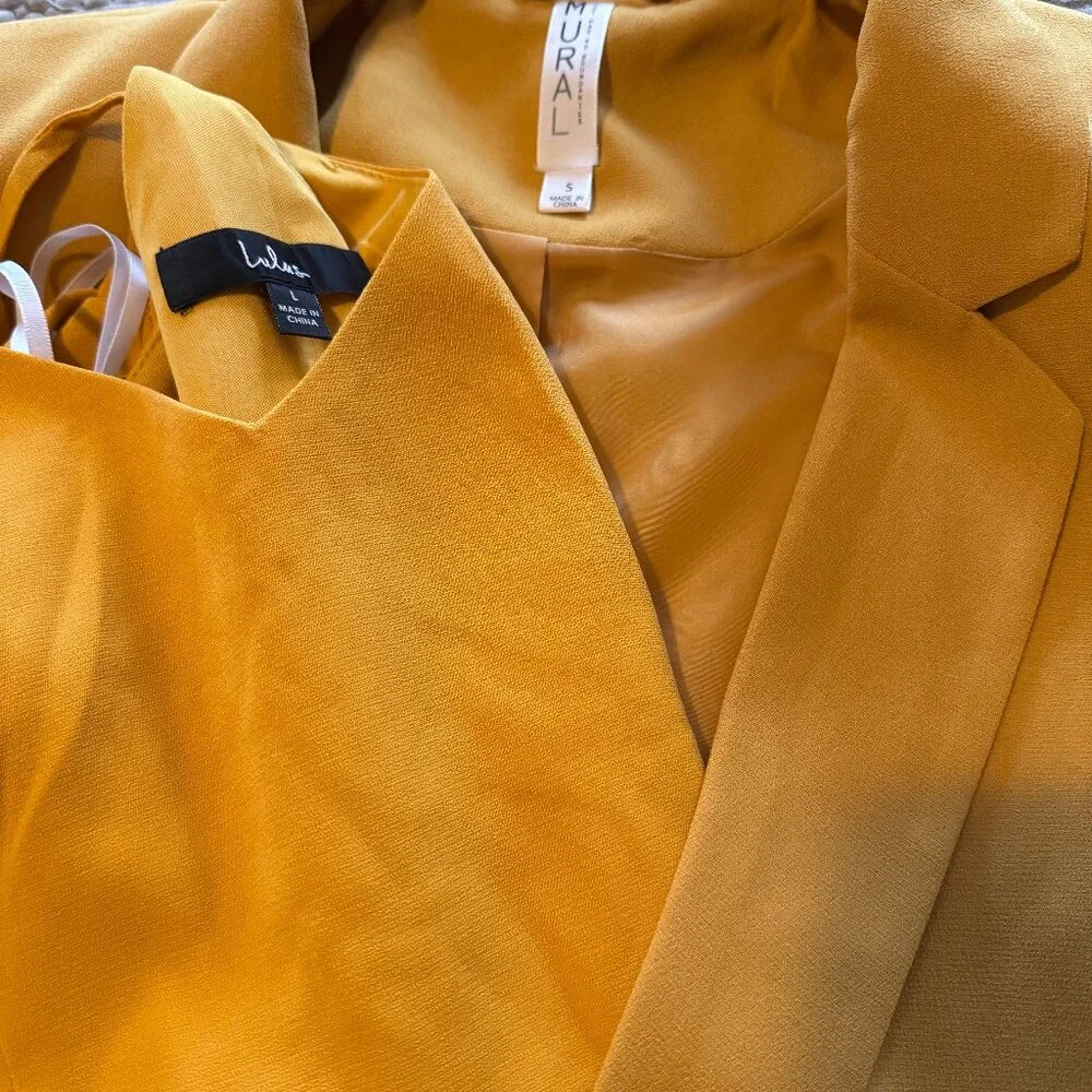 Oversized Mustard Jacket with lace-up top - Picture 2 of 11